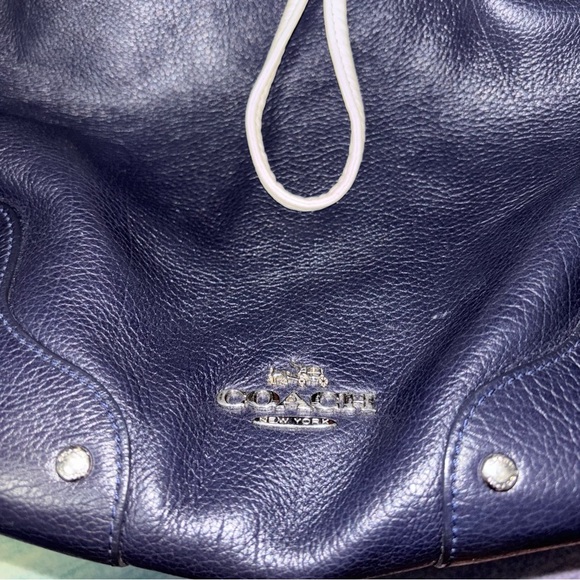 Coach Mickie drawstring shoulder crossbody bucket Navy bag pebbled leather - Picture 3 of 13